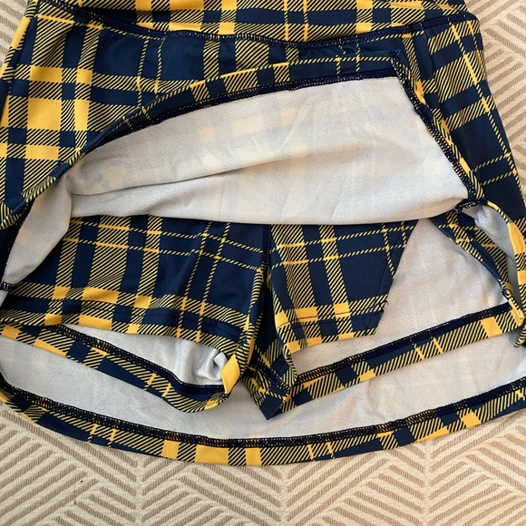 University of Michigan skirt - Picture 4 of 5